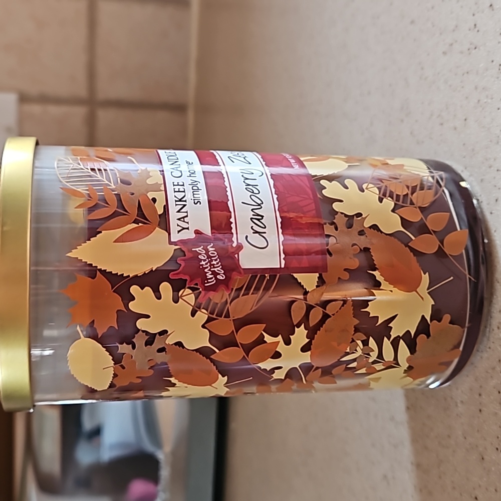 YANKEE CANDLE - Picture 7 of 8